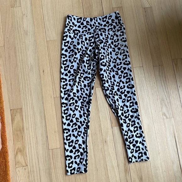 Instinct Scrunch Bum Leggings - Picture 3 of 3